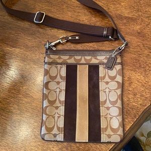 EUC vintage Coach crossbody with suede stripes